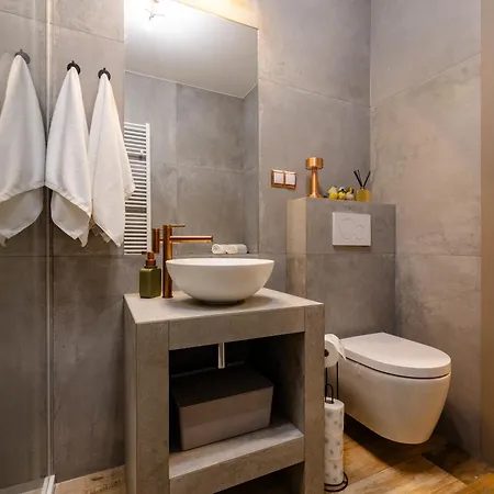 Cracow Wita Stwosza Premium Διαμέρισμα *